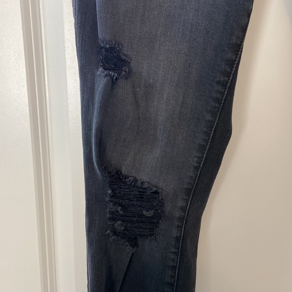 Torrid Premium women’s 10R black distressed jeans, good stretch - Picture 5 of 7